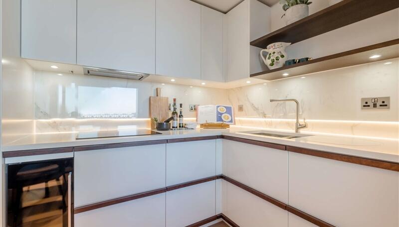 2 bed property in Garrett Mansions , West End Gate, London